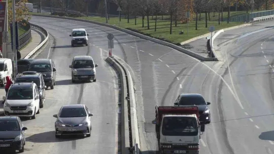 Sultangazi'de İBB'nin yanlış yol çalışması kazaları da beraberinde getirdi