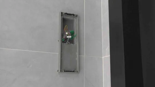 Sultangazi'de onlarca binanın görüntülü konuşma sistemlerini çaldılar