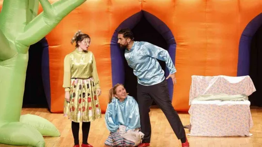 Sultangazili çocukların tiyatro keyfi