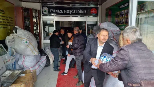 Sungurlu'da ilçe halkı depremzedeler için seferber oldu