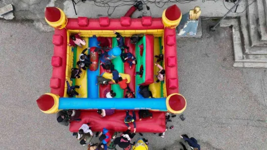 Süper kahramanlarla gelen mutluluk