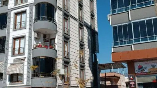 Sürekli istenilen bağış nedeniyle sektörü bırakan müteahhidin hiçbir binası yıkılmadı