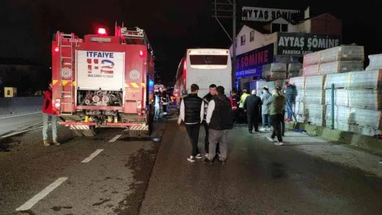 Sürücülerin tartışması kaza ile sonlanmıştı, o anlar kameraya yansıdı