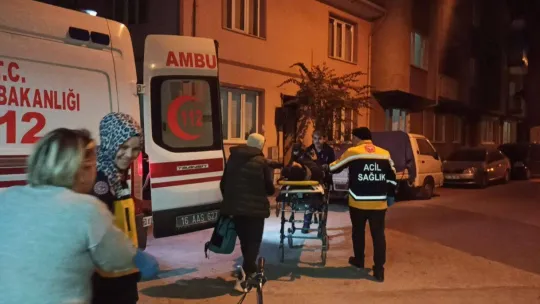 Sürücünün çarptığı bisikletliyi bırakıp kaçtığı anlar kamerada