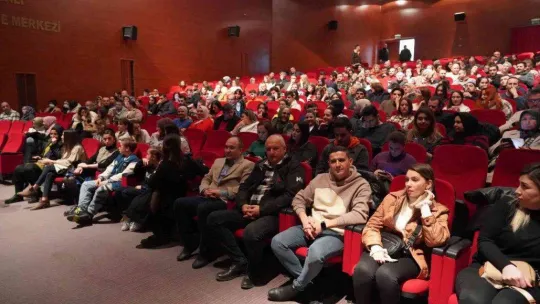 Süt Kardeşler adlı oyun Bilecik'te sahne aldı