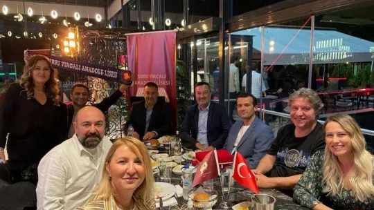 SYAL mezunları İstanbul'da bir araya geldi