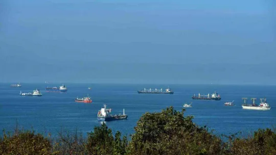 Tahıl koridoru için gelen gemiler İstanbul çevresinde bekliyor