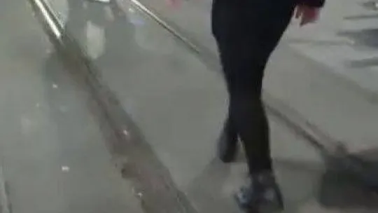 Taksim'de bıçaklı kavga kamerada