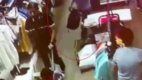 Taksim'de güven timleri çanta hırsızını suçüstü yakaladı
