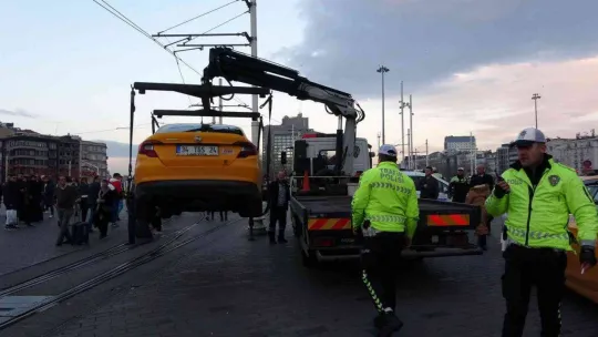 Taksim'de taksimetre açmayan ve pazarlık yapan taksicilere ceza yağdı