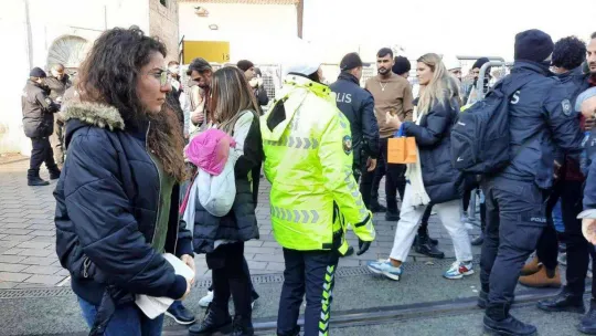 Taksim Meydanı ve İstiklal Caddesine çıkan yollar kapatıldı