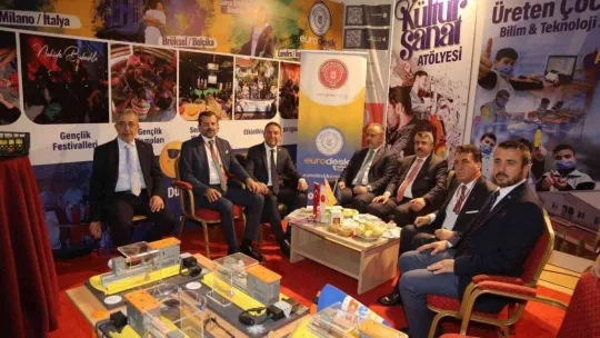 Tam Bana Göre Gençlik Festivali'nden Gürsu Belediyesi'ne ödül