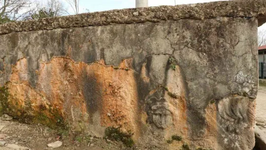 Tarihi lahit, köyün çeşmesi oldu