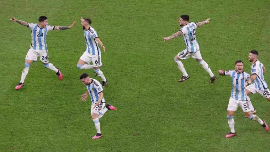 Tarihi maçta Arjantin yarı finalde!