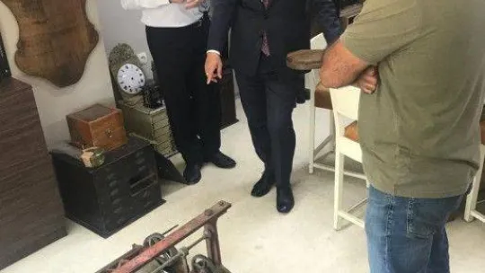 Tarihi Tophane'de asırlık saat tıkır tıkır işliyor