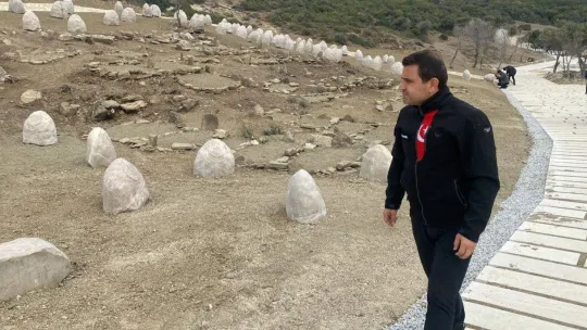 Tarihi Yarımada'da Çanakkale Savaşları'ndan kalma Projektör Tepe Şehitliği bulundu