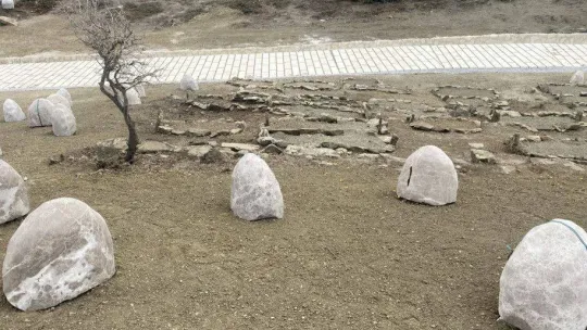 Tarihi Yarımada'da Çanakkale Savaşları'ndan kalma Projektör Tepe Şehitliği bulundu