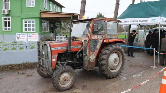 Tarım araçlarının karıştığı kazalara reflektörlü çözüm