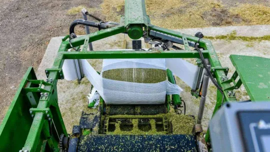 Tarım Kampüsü'nde yetiştirilen silajlık mısır hasadı yapıldı