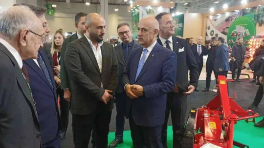 Tarım ve Orman Bakanı Kirişci'den traktörlere koltuk ısıtması tavsiyesi