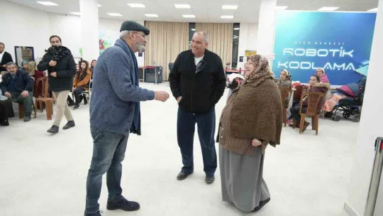 Tarsus Belediyesi depremzedeler için seferberliğini sürdürüyor