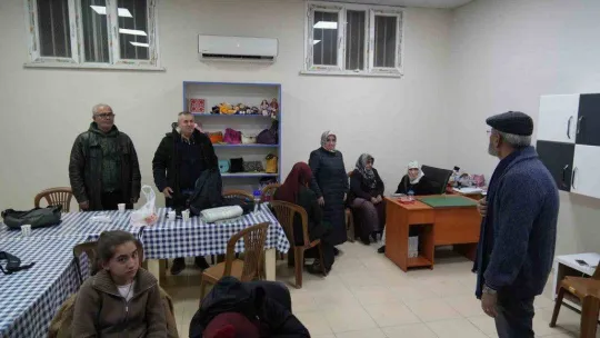 Tarsus Belediyesi depremzedeler için seferberliğini sürdürüyor