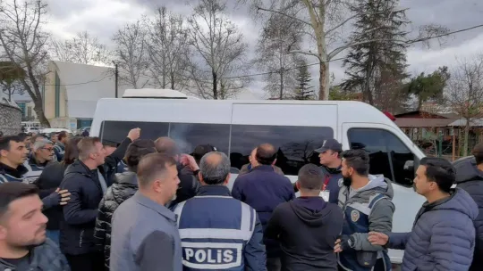 Tartışmalı kararlar veren hakemlere İnegölspor yönetiminden tepki