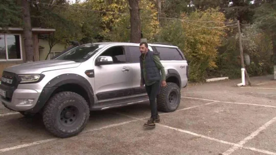 Tavuklarına saldırdığı gerekçesiyle sokak köpeğine ateş açtı