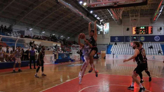 TBL: Kocaeli BŞB Kağıtspor: 75 - Yılyak Samsunspor Basketbol: 98