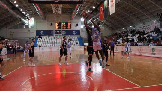 TBL: Kocaeli BŞB Kağıtspor: 75 - Yılyak Samsunspor Basketbol: 98