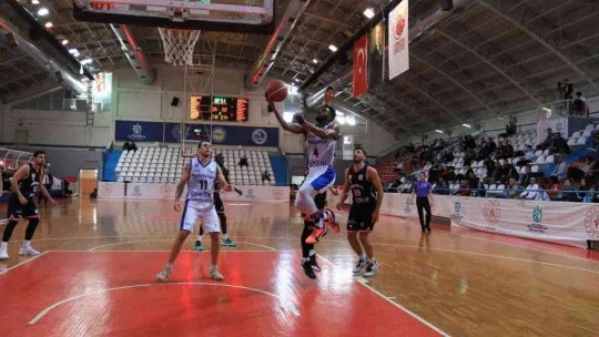 TBL: Kocaeli BŞB Kağıtspor: 75 - Yılyak Samsunspor Basketbol: 98