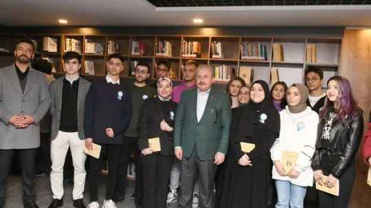 TBMM Başkanı Şentop, Sultanbeyli'de 'Mevlana İdris Kütüphanesi'nin açılış törenine katıldı