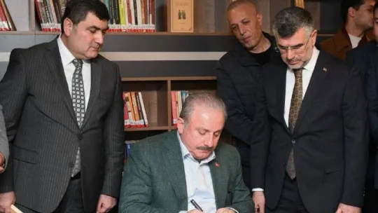 TBMM Başkanı Şentop, Sultanbeyli'de 'Mevlana İdris Kütüphanesi'nin açılış törenine katıldı