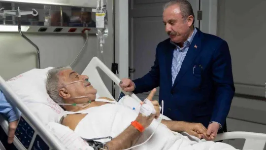 TBMM Başkanı Şentop trafik kazası geçiren Binali Yıldırım ile Şamil Ayrım'ı ziyaret etti