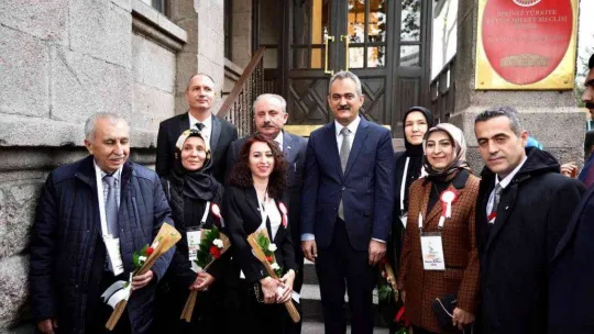 TBMM Başkanı Şentop ve Bakan Özer, öğretmenlerle bir araya geldi