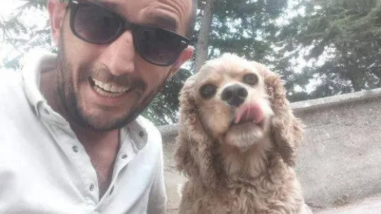 Tek dostu olan köpeği 4 kez çalındı, isyan etti