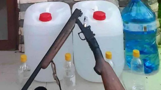 Tekirdağ'da 2 ton kaçak içki ele geçirildi