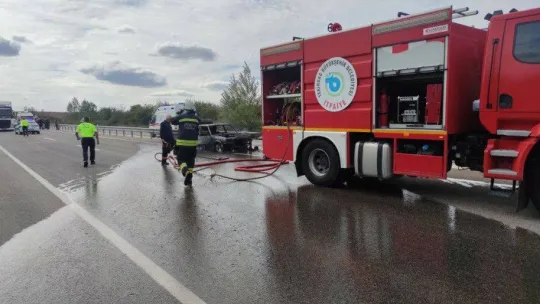 Malkara'da alev alan araçta 1 kişi yanarak öldü, 1 kişi ise ağır yaralı