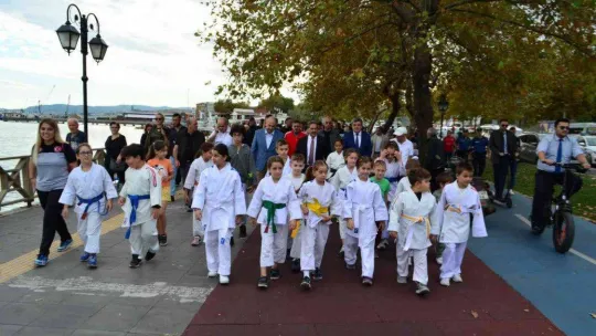 Tekirdağ'da Amatör Spor Haftası için kortej yürüyüşü