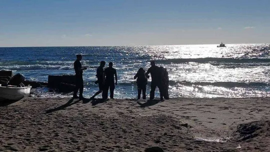 Tekirdağ'da denize giren 2 kardeşten biri kayboldu, diğeri hastaneye kaldırıldı