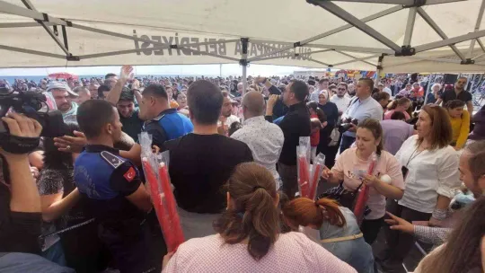 Tekirdağ'da gökyüzü uçurtmalarla kaplandı