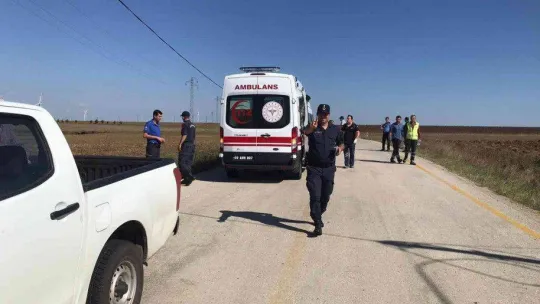 Tekirdağ'da hafif ticari araç tarlaya uçtu: 2 yaralı