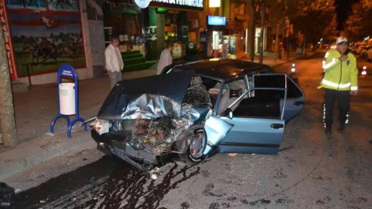 Tekirdağ'da iki araç kafa kafaya çarpıştı: 5 yaralı