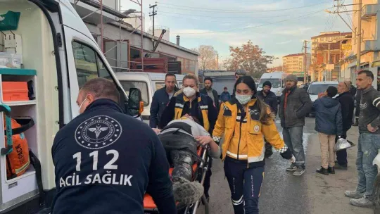 Tekirdağ'da inşaat işçisi çatıdan çatıya düştü