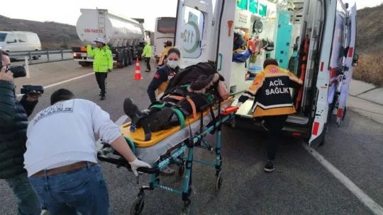 Tekirdağ'da kamyon ile otobüs çarpıştı: Çok sayıda yaralı var