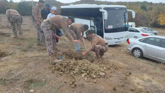 Tekirdağ'da polis künyeli fidan dikimi