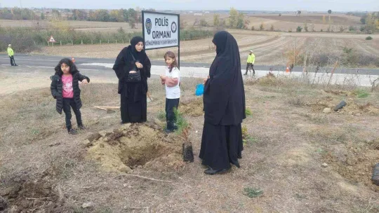 Tekirdağ'da polis künyeli fidan dikimi
