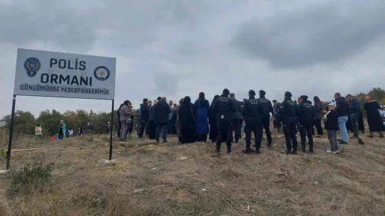 Tekirdağ'da polis künyeli fidan dikimi