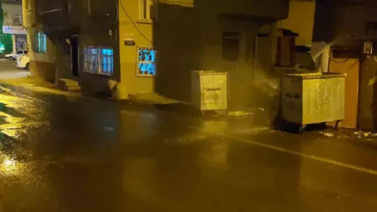 Tekirdağ'da su patlağı sokağı dereye çevirdi
