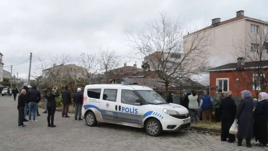 Tekirdağ'da yan yana 3 binada yangın